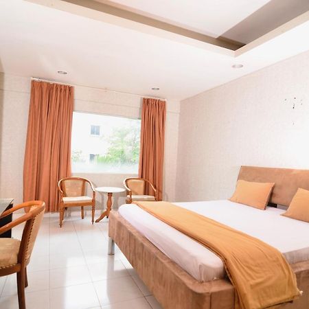 Hotel Peninsula Mangga Besar Τζακάρτα Εξωτερικό φωτογραφία