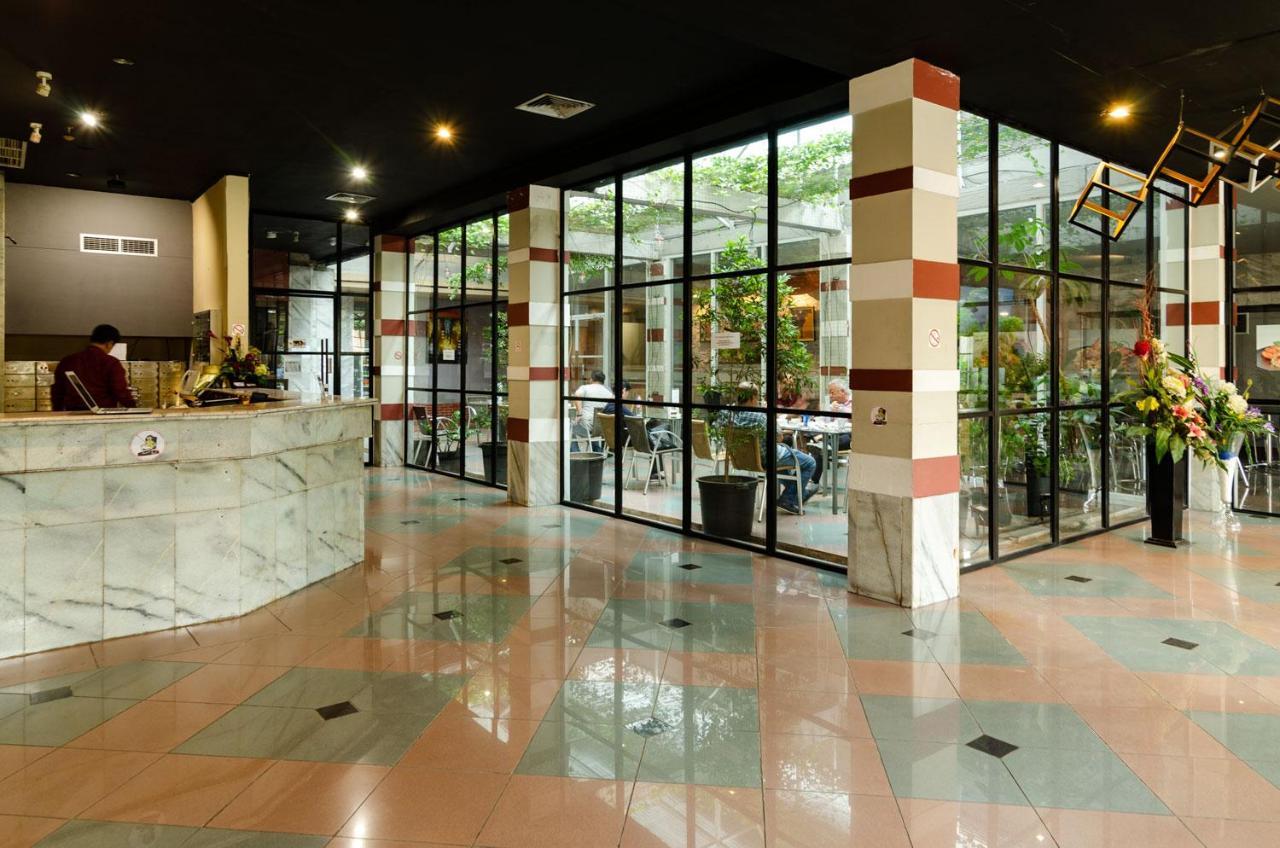 Hotel Peninsula Mangga Besar Τζακάρτα Εξωτερικό φωτογραφία