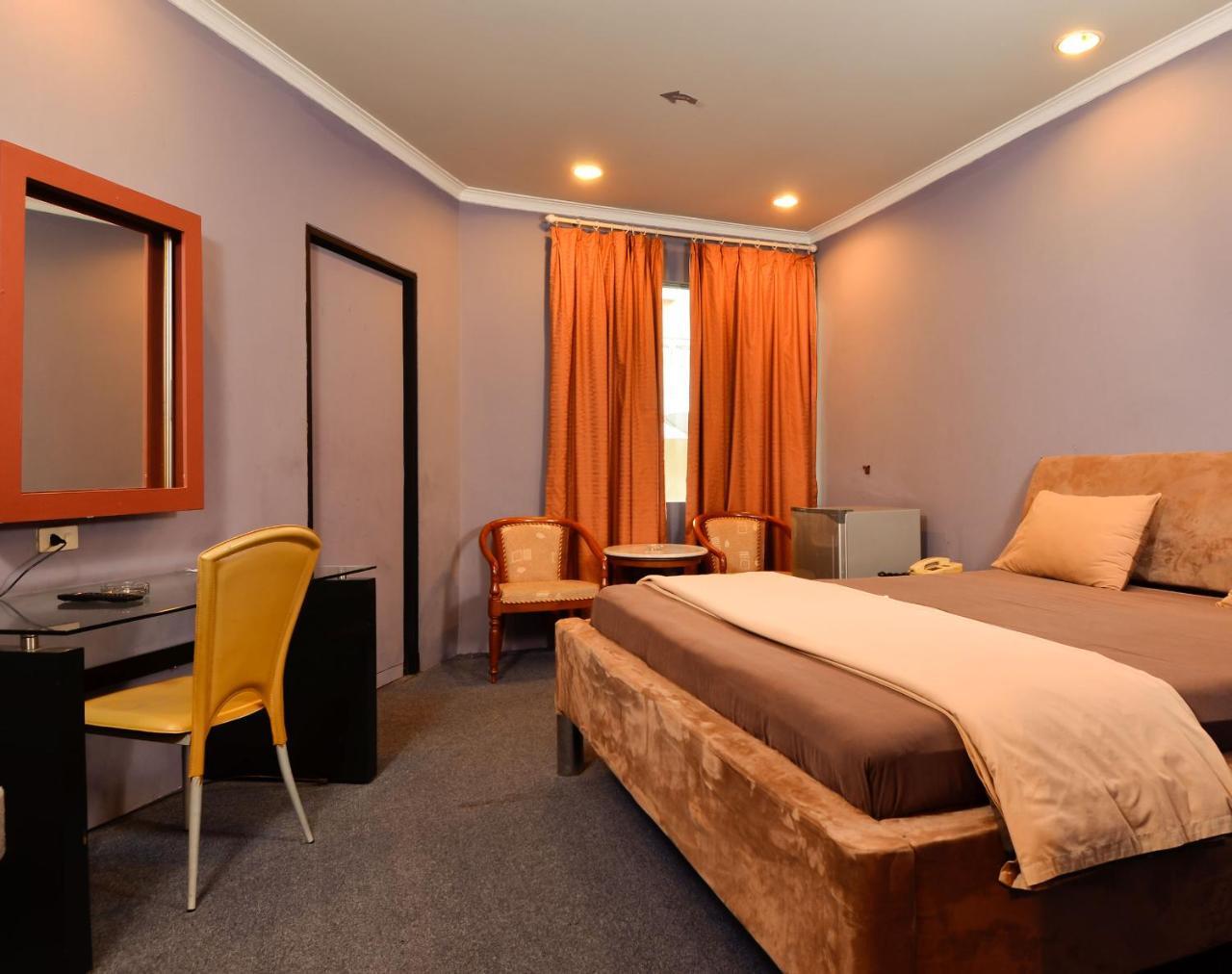 Hotel Peninsula Mangga Besar Τζακάρτα Εξωτερικό φωτογραφία