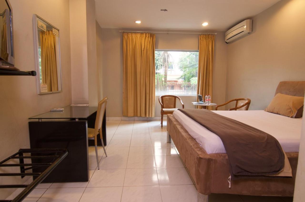 Hotel Peninsula Mangga Besar Τζακάρτα Εξωτερικό φωτογραφία